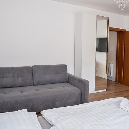 Héli apartman Hajdúszoboszló Esterno foto
