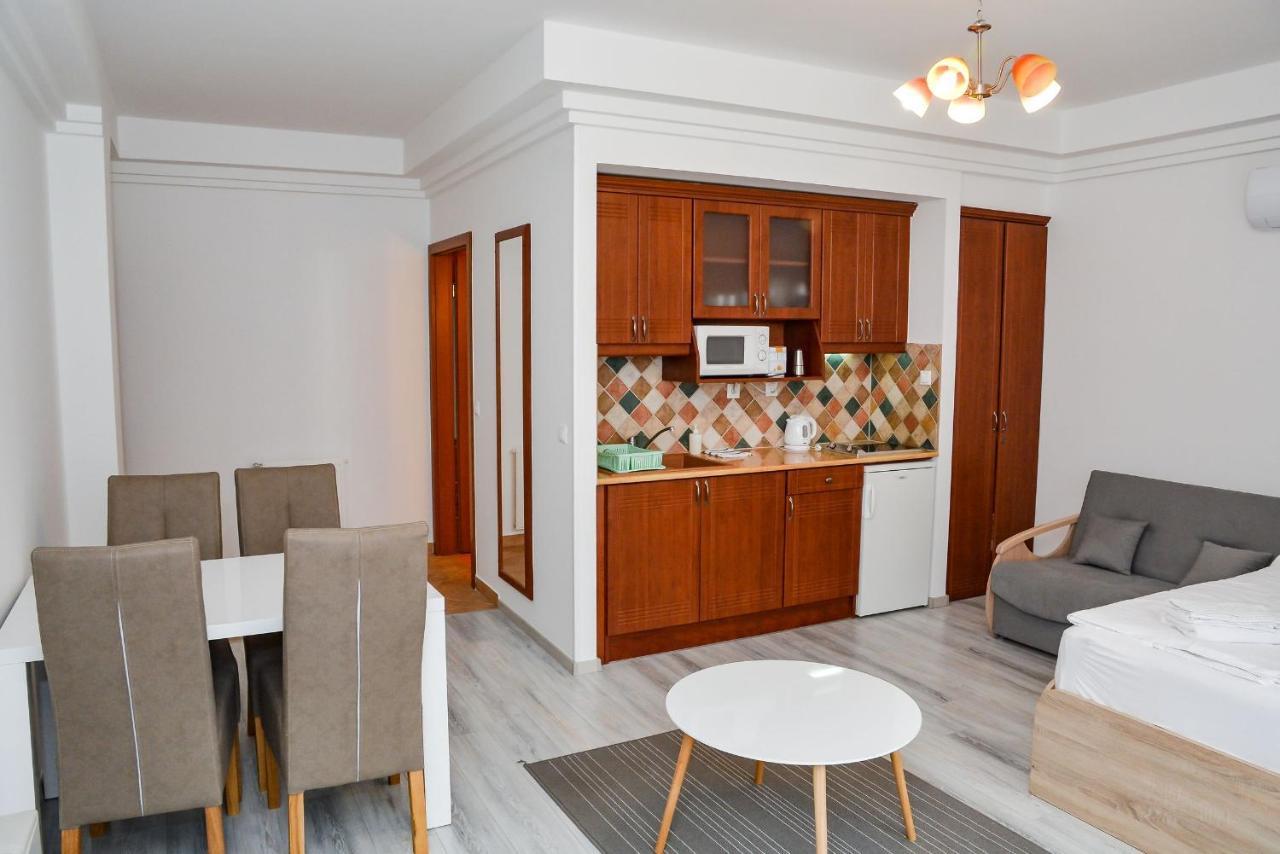 Héli apartman Hajdúszoboszló Esterno foto