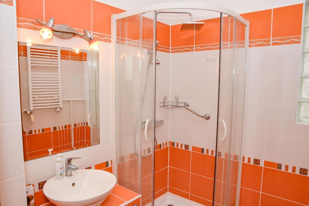 Héli apartman Hajdúszoboszló Esterno foto