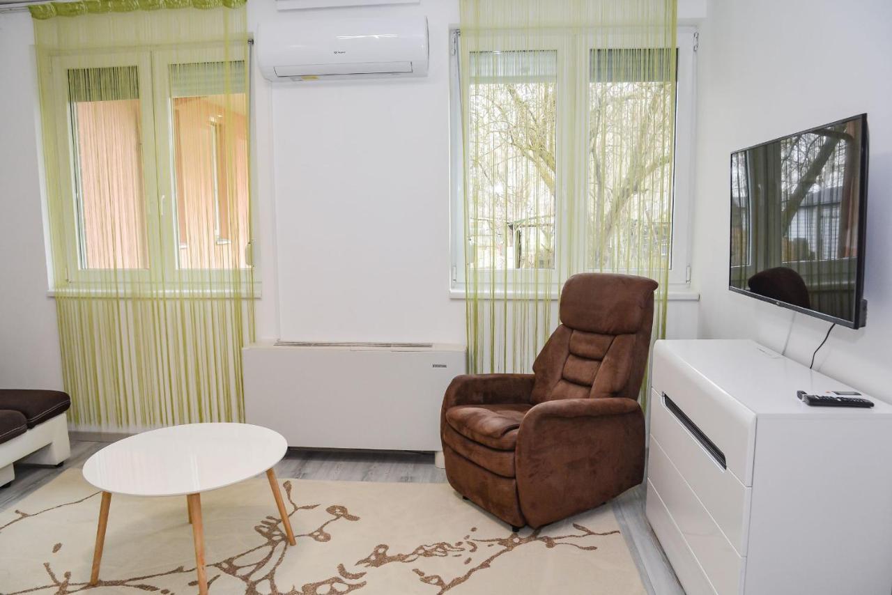 Héli apartman Hajdúszoboszló Esterno foto