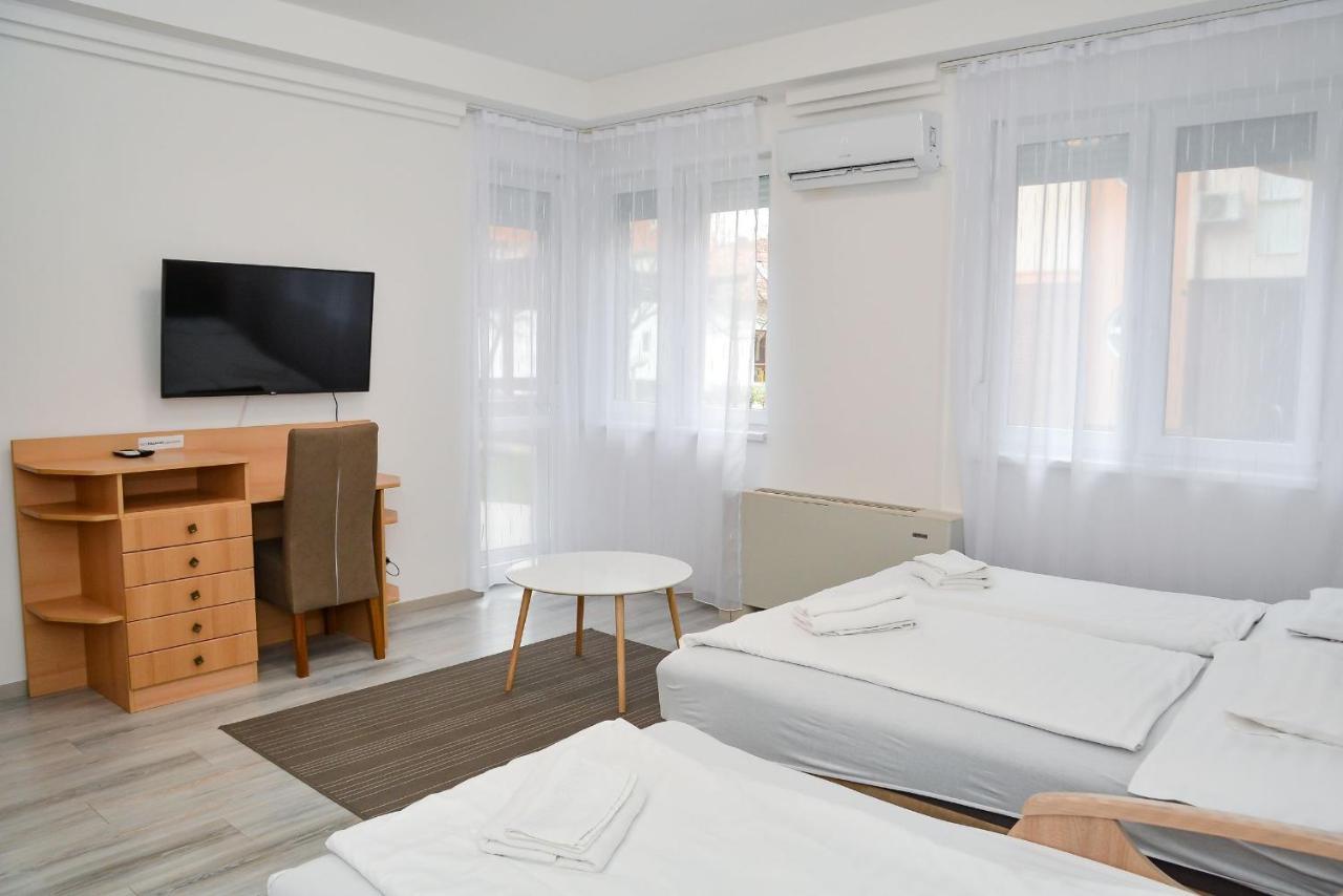 Héli apartman Hajdúszoboszló Esterno foto