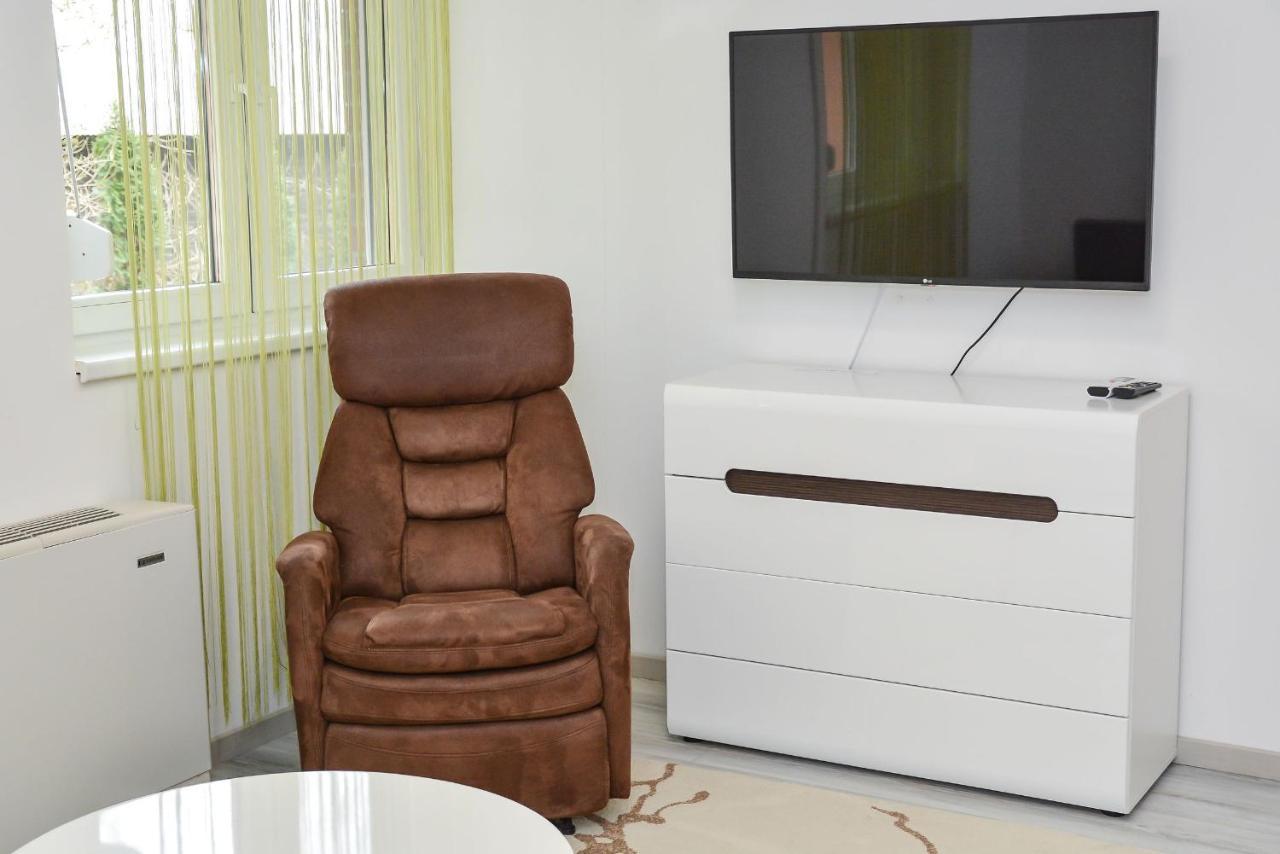 Héli apartman Hajdúszoboszló Esterno foto