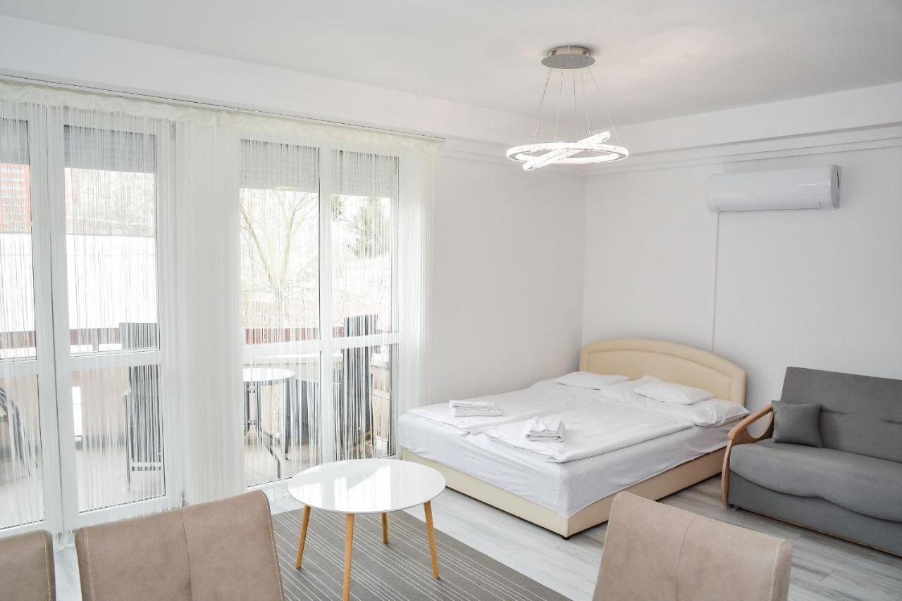 Héli apartman Hajdúszoboszló Esterno foto