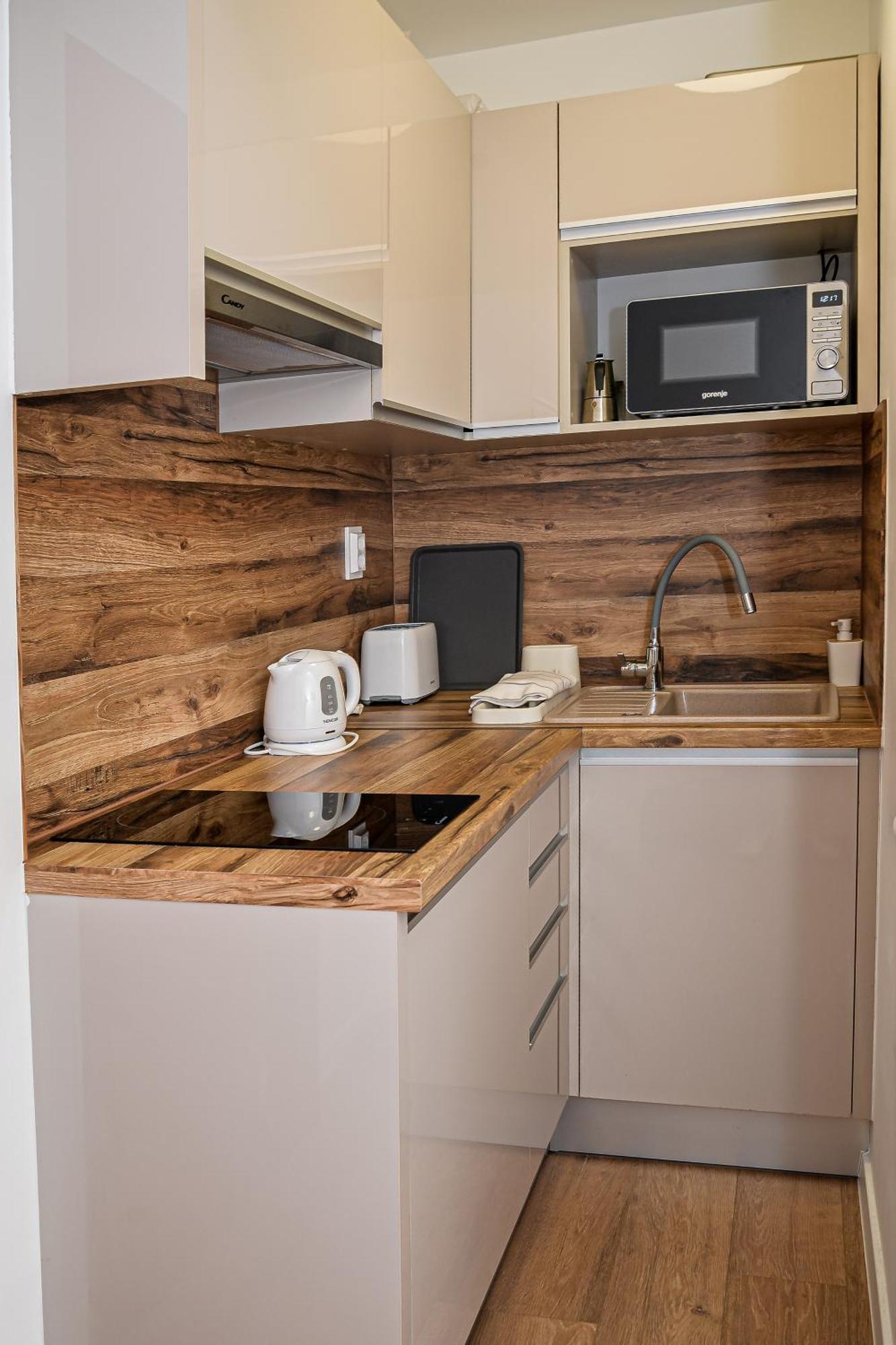 Héli apartman Hajdúszoboszló Esterno foto