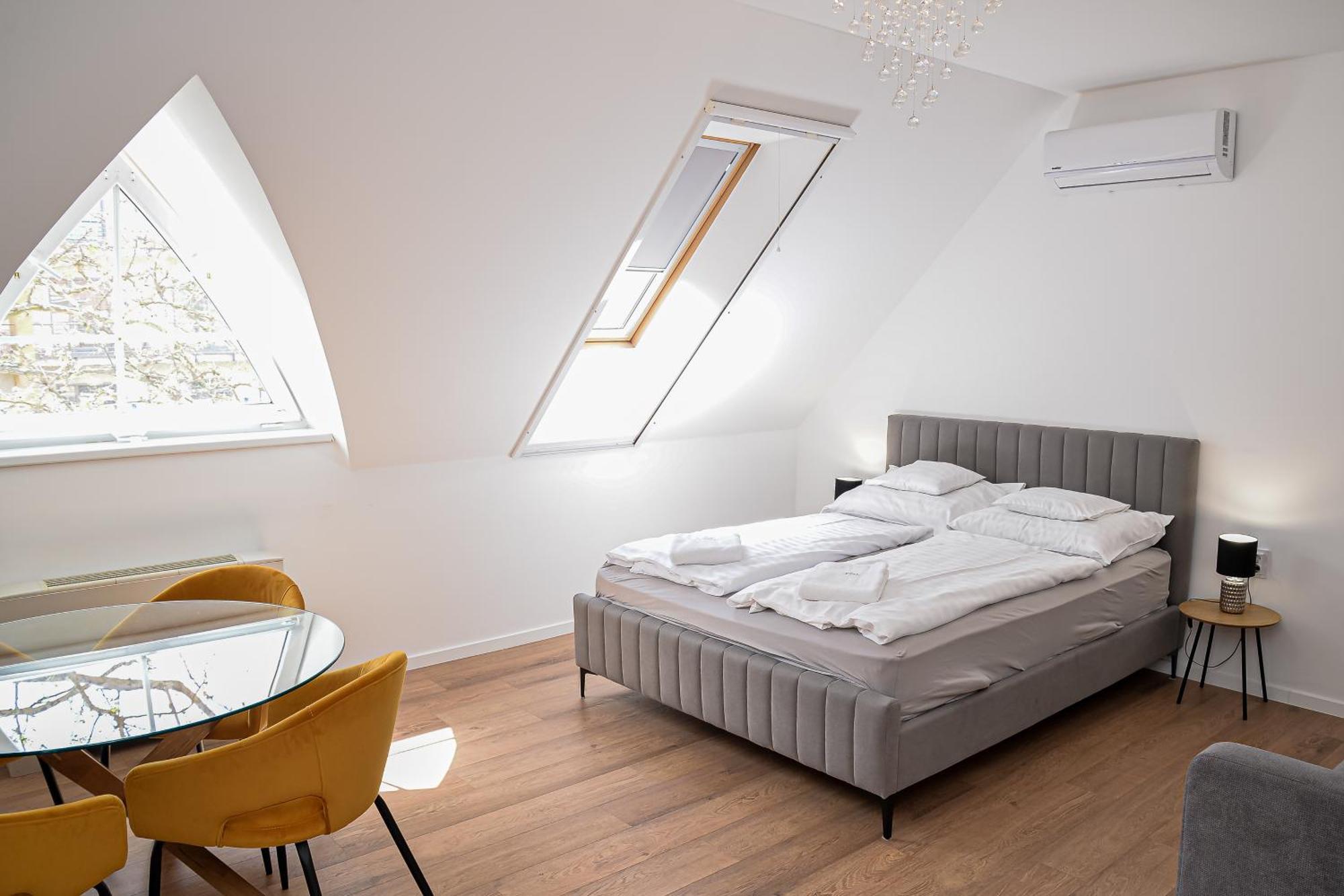 Héli apartman Hajdúszoboszló Esterno foto