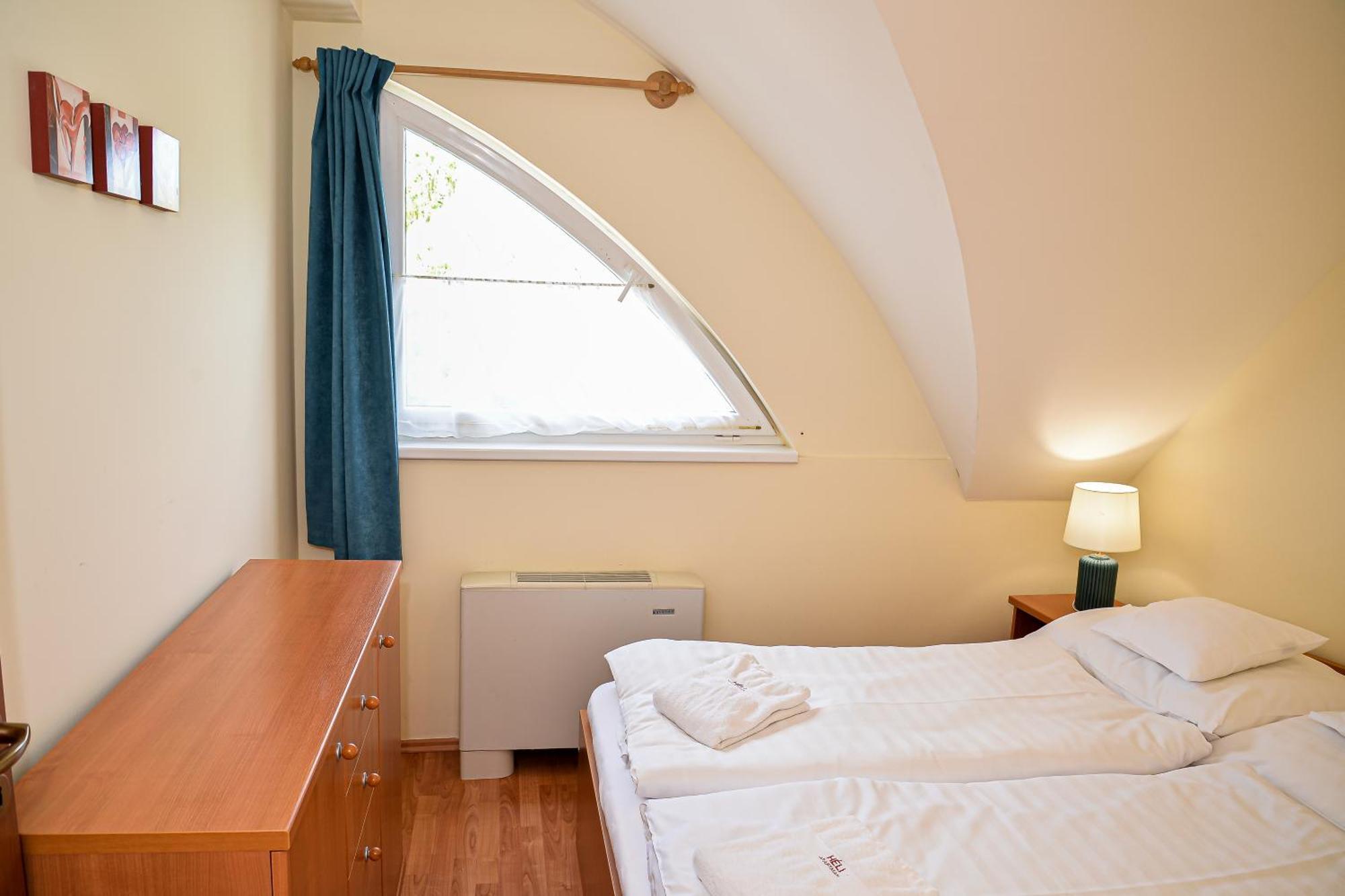 Héli apartman Hajdúszoboszló Esterno foto